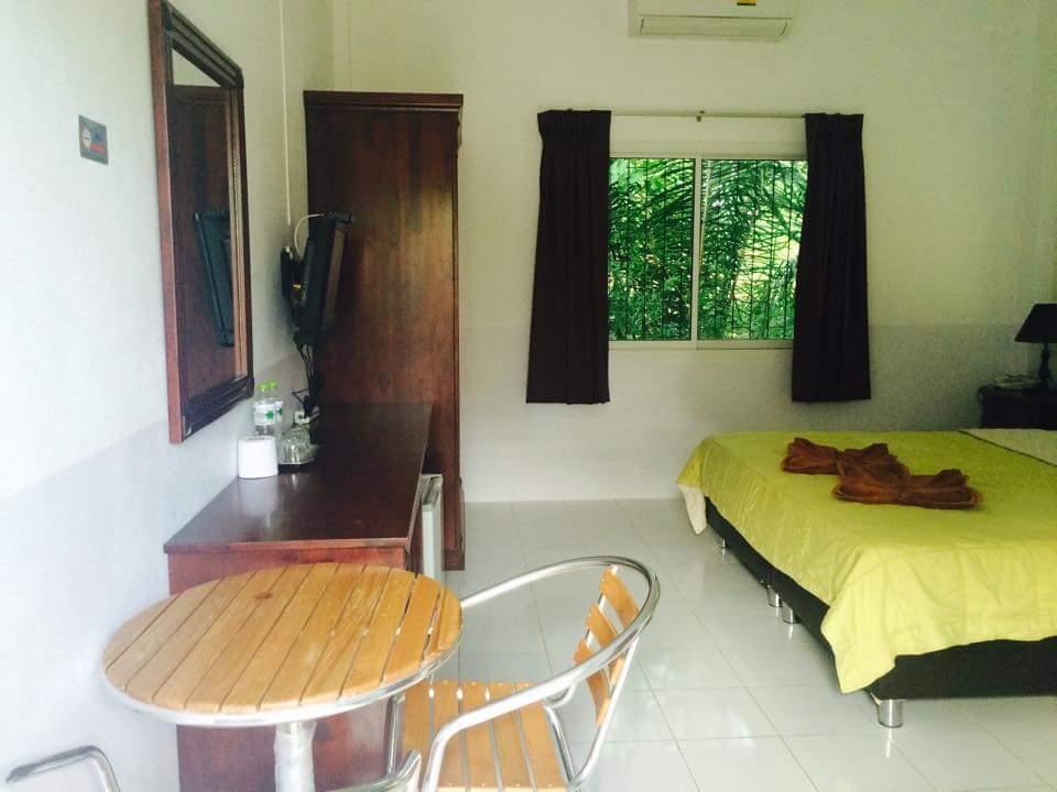 Baansuan Rimnam Resort 甲米 外观 照片