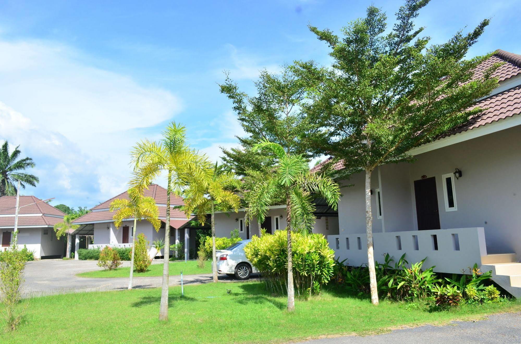 Baansuan Rimnam Resort 甲米 外观 照片